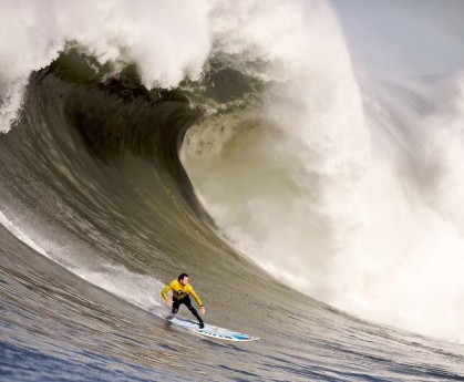 乐鱼体育app官方网站入口-CS2火力全开枪战操作极致精彩，csgo开枪火焰参数