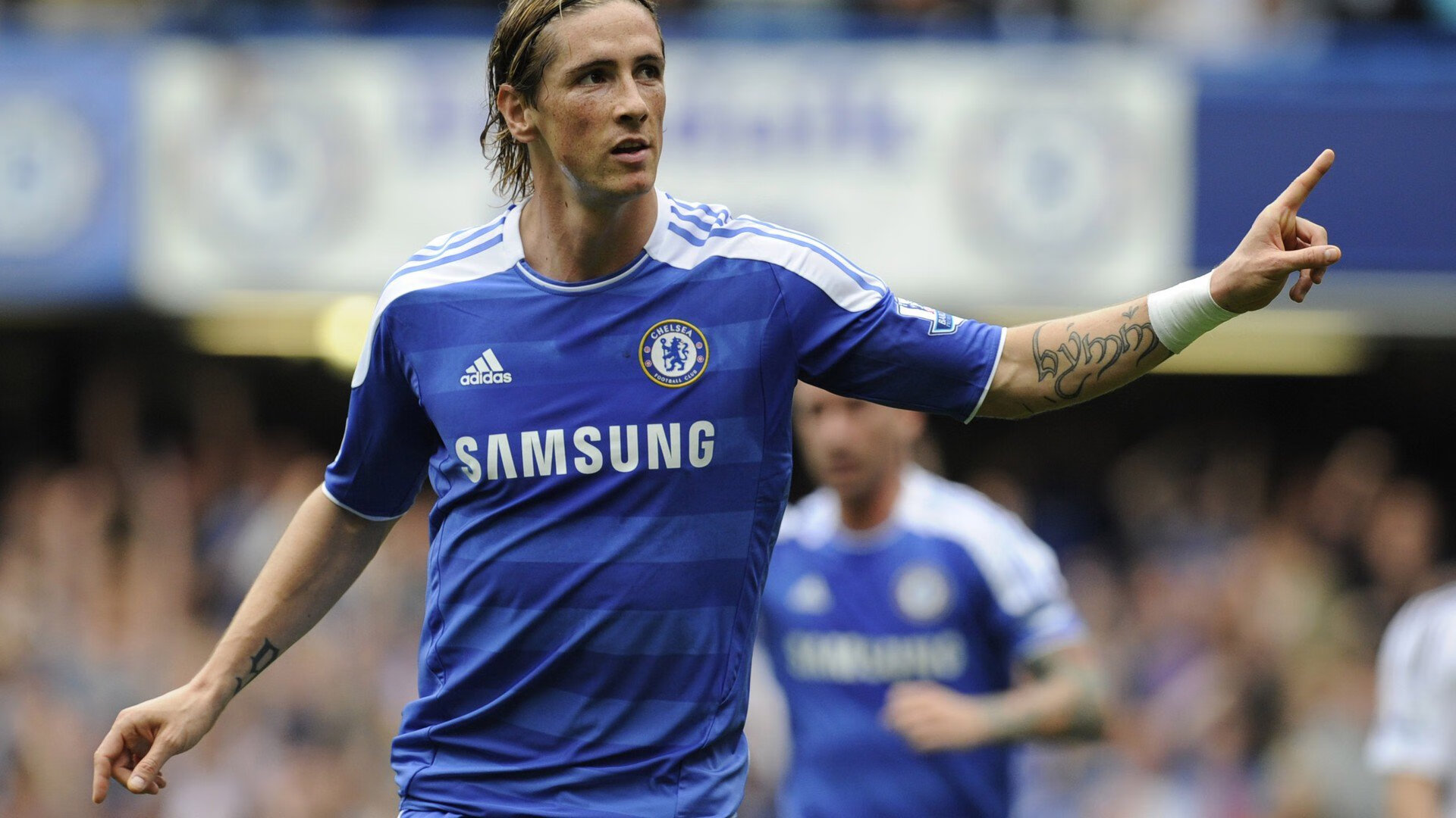 库里接受现场挑战三分球完美命中，库里三分是最准的吗